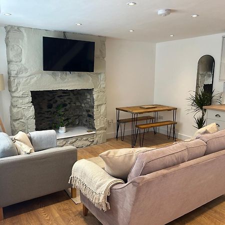 Cosy Modern Miners Cottage Llanllechid Extérieur photo