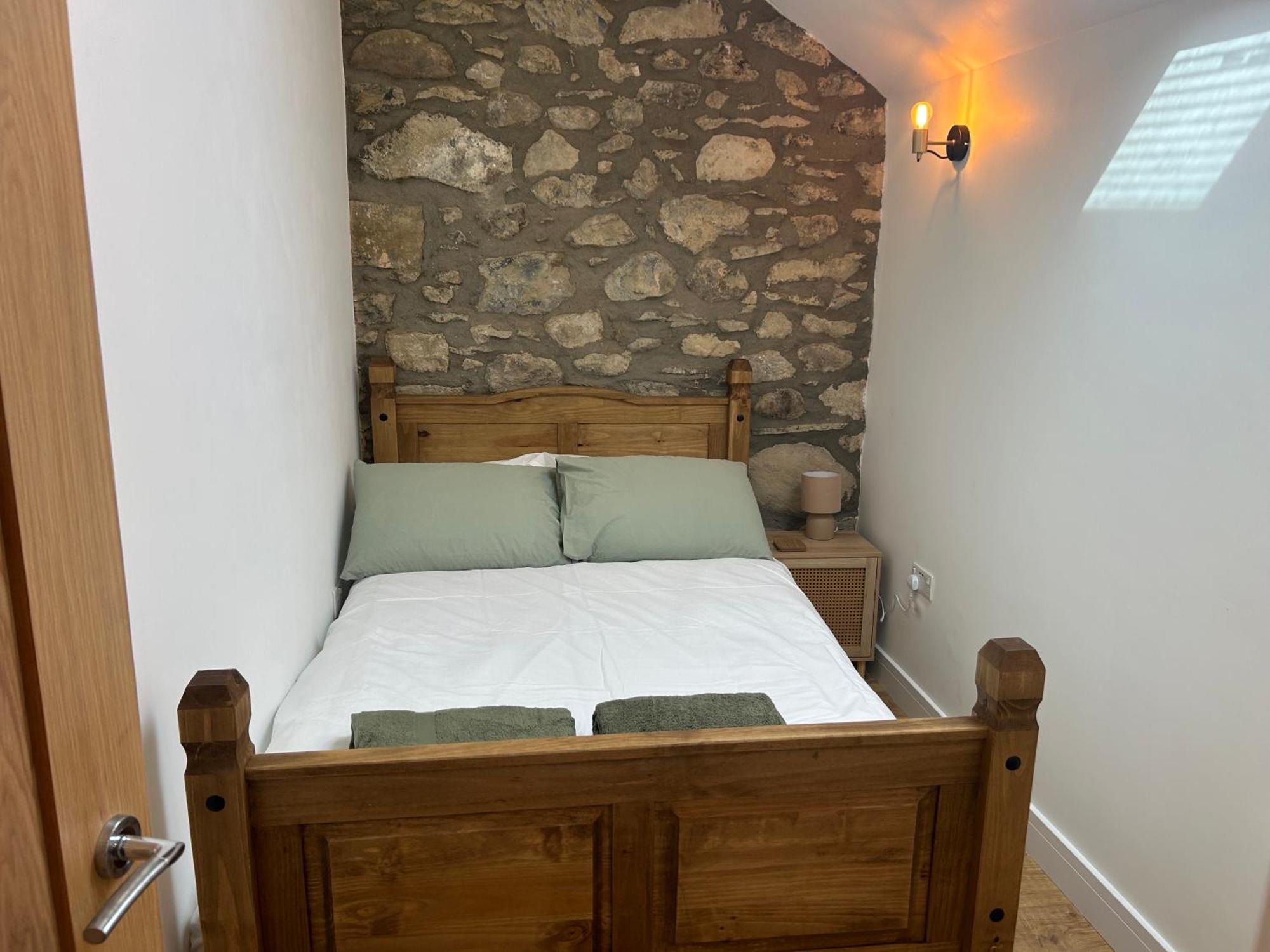 Cosy Modern Miners Cottage Llanllechid Extérieur photo